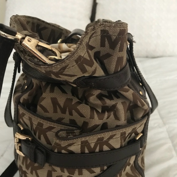 Authentic Michael Kors Brown & Tan Gansevoort bag - Picture 3 of 8